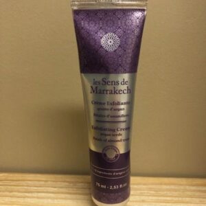 Crème exfoliante  corps grains d'argan pétales d'amandiers